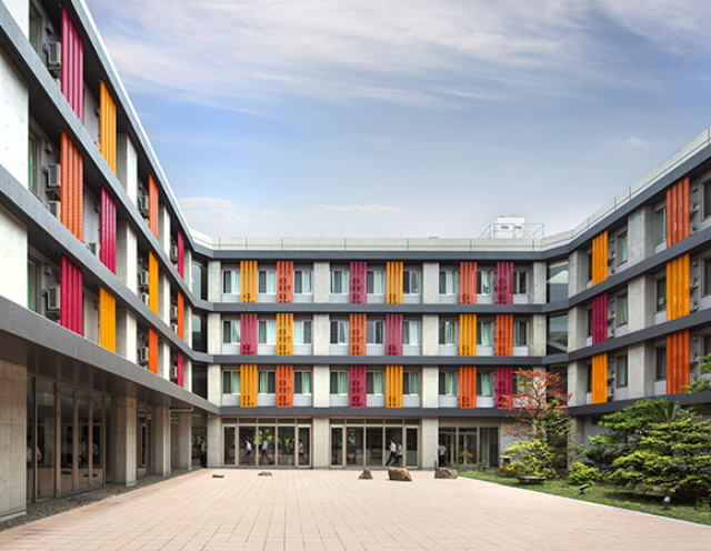 Öğrenci yurdu - göç idaresi